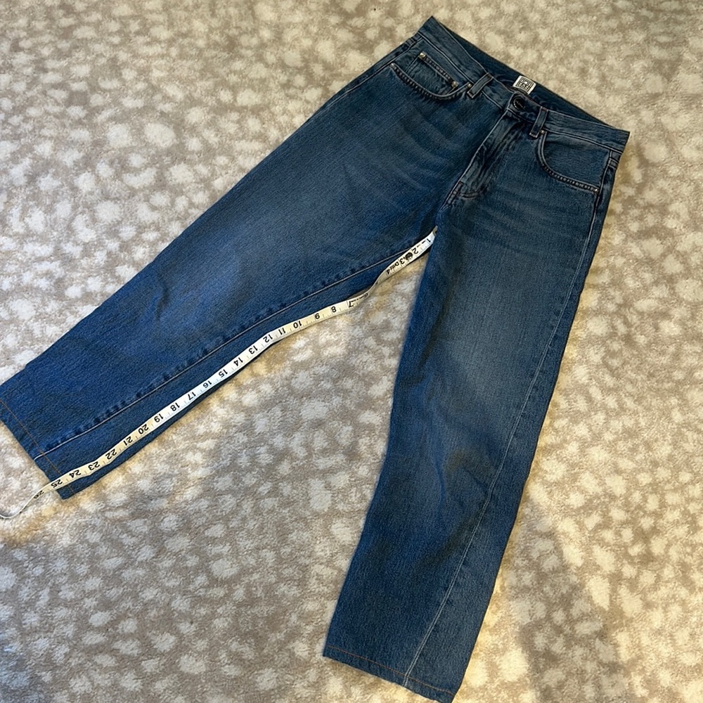 Toteme cropped jean. Size 25